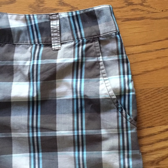 New York and Co cuffed plaid shorts size 8 - Picture 2 of 5